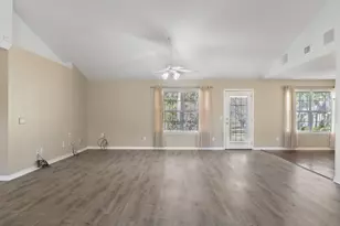 2365 Tumbleweed Dr, Navarre, FL 32566 - Photo 17