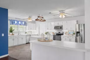 2365 Tumbleweed Dr, Navarre, FL 32566 - Photo 3