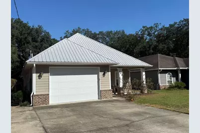 703 Nutmeg Avenue, Niceville, FL 32578 - Photo 1