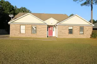 174 Villacrest Dr, Crestview, FL 32536 - Photo 1