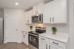 2450 Belmont Dr, Crestview, FL 32536 - Photo 9