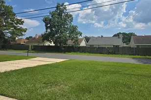 619 Schneider Dr, Fort Walton Beach, FL 32547 - Photo 43