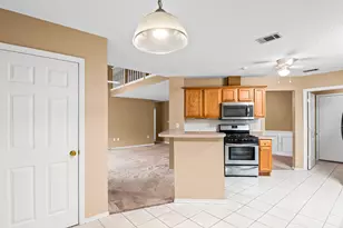 912 Claeven Cir, Fort Walton Beach, FL 32547 - Photo 13