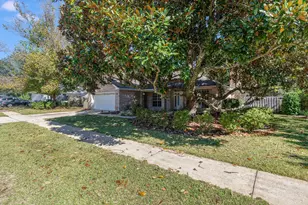 54 Hillcrest Dr, Shalimar, FL 32579 - Photo 3