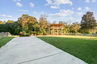 1360 La Paz Street St, Pensacola, FL 32506 - Photo 9