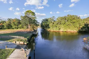 1360 La Paz Street St, Pensacola, FL 32506 - Photo 7