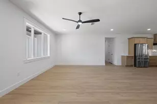 7713 Sandstone St, Navarre, FL 32566 - Photo 9