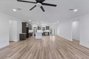 8393 Segura St, Navarre, FL 32566 - Photo 15