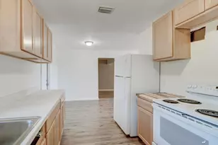 2608 W 21st St, Panama City, FL 32405 - Photo 7