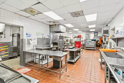 10501 Emerald Coast Parkway, Destin, FL 32541 - Photo 19