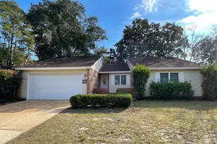 606 Bayou Ln, Niceville, FL 32578 - Photo 1