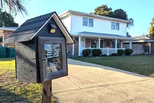 12 W Casa Loma Dr W, Mary Esther, FL 32569 - Photo 3