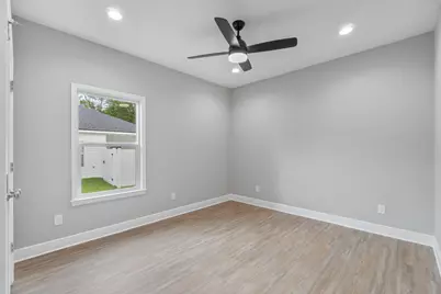 1427 Madelyn Wds Drive, Pensacola, FL 32506 - Photo 25