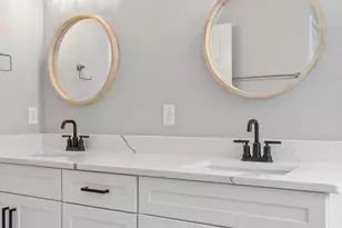 1427 Madelyn Wds Dr, Pensacola, FL 32506 - Photo 37