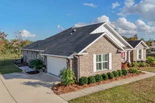 693 Coastal Breeze Dr, Freeport, FL 32439 - Photo 3