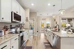 693 Coastal Breeze Dr, Freeport, FL 32439 - Photo 13