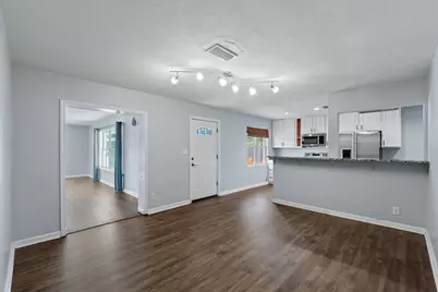 145 W Terry Circle W, Mary Esther, FL 32569 - Photo 7