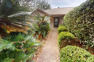 2293 Estate Cir, Navarre, FL 32566 - Photo 3