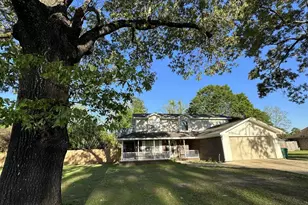 111 Dogwood Ln, Crestview, FL 32536 - Photo 1