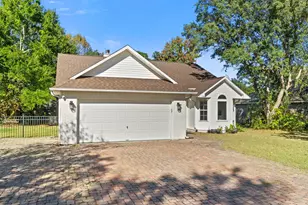 6814 Avenida De Galvez, Navarre, FL 32566 - Photo 5