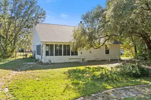 6814 Avenida De Galvez, Navarre, FL 32566 - Photo 5