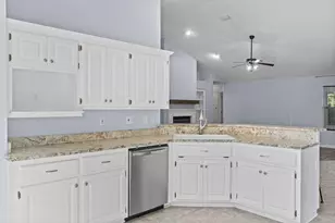 6814 Avenida De Galvez, Navarre, FL 32566 - Photo 17