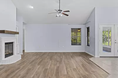 6814 Avenida De Galvez, Navarre, FL 32566 - Photo 9