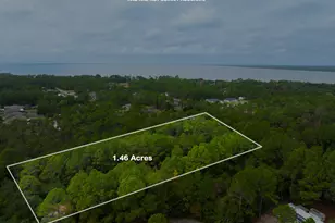 2960 Sherwood Dr, Navarre, FL 32566 - Photo 1