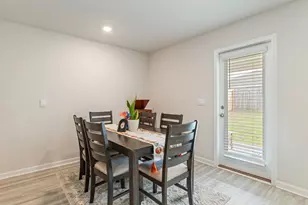 435 Scarborough St, Crestview, FL 32539 - Photo 11