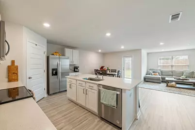 435 Scarborough Street, Crestview, FL 32539 - Photo 7