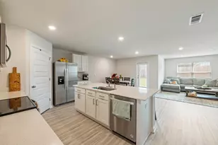 435 Scarborough St, Crestview, FL 32539 - Photo 7