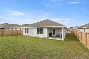 435 Scarborough St, Crestview, FL 32539 - Photo 33