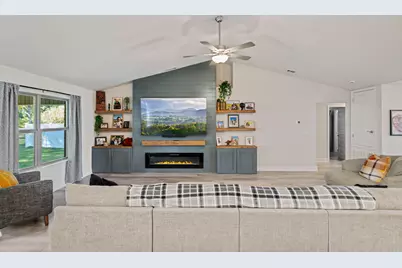 5810 Crestlake Drive, Crestview, FL 32536 - Photo 9