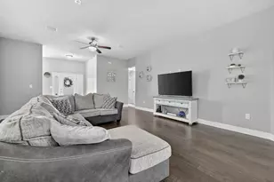 4670 Chanteuse Pkwy, Crestview, FL 32539 - Photo 15