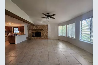 311 E Glen Avenue E, Valparaiso, FL 32580 - Photo 5