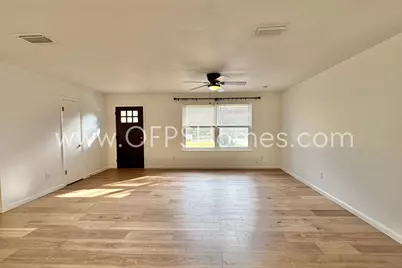 309 Pontevedra Lane, Niceville, FL 32578 - Photo 7