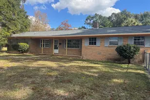 697 Green St, Crestview, FL 32539 - Photo 1