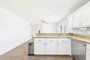 9403 Pouder Ln, Navarre, FL 32566 - Photo 19