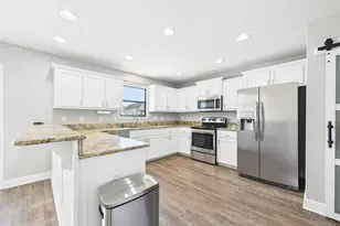 9403 Pouder Ln, Navarre, FL 32566 - Photo 5