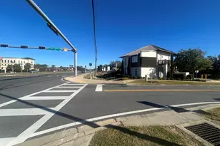 36250 Emerald Coast Pkwy, Destin, FL 32541 - Photo 13