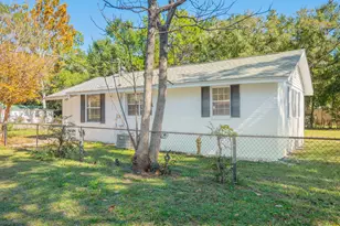 703 Brock Ave, Crestview, FL 32539 - Photo 3