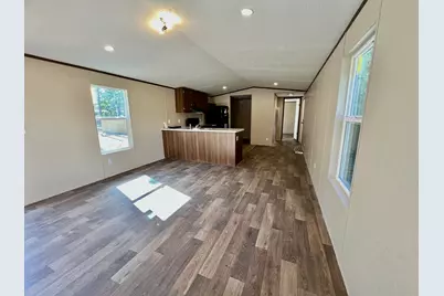 600 W Violet Lane W, Defuniak Springs, FL 32433 - Photo 9