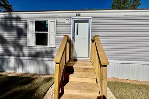 600 W Violet Ln W, Defuniak Springs, FL 32433 - Photo 1