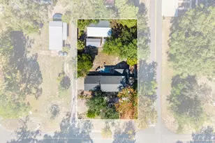 902 NW Nw Ave D NW, Carrabelle, FL 32322 - Photo 25