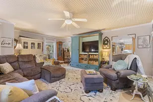 902 NW Nw Ave D NW, Carrabelle, FL 32322 - Photo 7