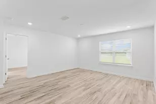 453 Riverwalk Cir, Freeport, FL 32439 - Photo 19