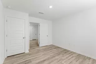 453 Riverwalk Cir, Freeport, FL 32439 - Photo 13