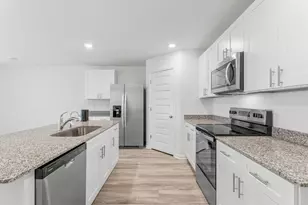 453 Riverwalk Cir, Freeport, FL 32439 - Photo 15