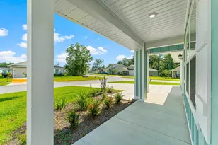 453 Riverwalk Cir, Freeport, FL 32439 - Photo 3