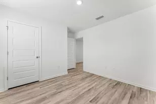 453 Riverwalk Cir, Freeport, FL 32439 - Photo 7